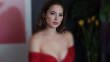Gadot’s Favorite Plant-Based Snacks for On-the-Go